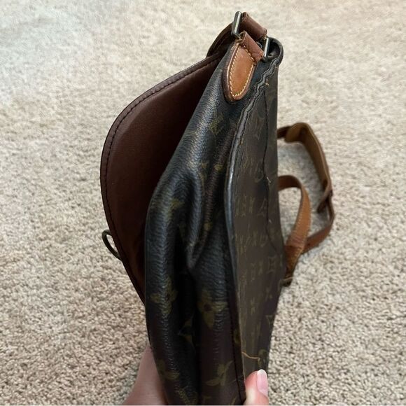 Louis Vuitton Brown Monogram Crossbody Bag with Saddle Shape - Picture 4 of 9